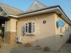 3bdrm Bungalow in Von Garden City, Lugbe District for rent