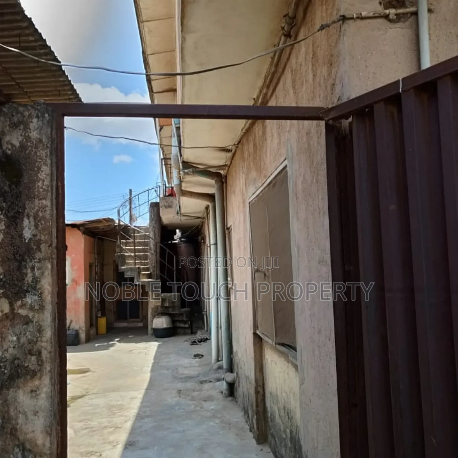 2bdrm Block of Flats in Ayobo Ipaja Road, Baruwa for sale