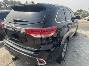 Toyota Highlander 2015 Black