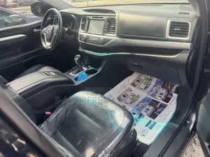 Toyota Highlander 2015 Black