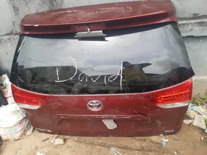 Toyota Sienna Complete Booth 2012 Model