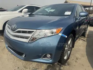 Toyota Venza AWD 2010 Blue