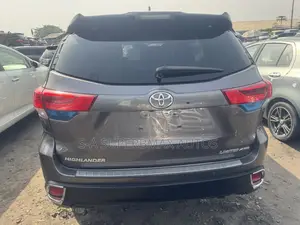 Toyota Highlander 2018 Gray
