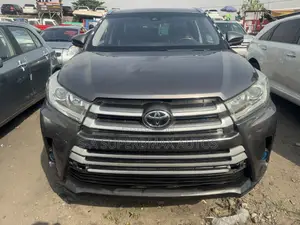 Toyota Highlander 2018 Gray