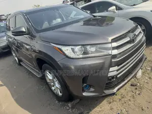 Toyota Highlander 2018 Gray