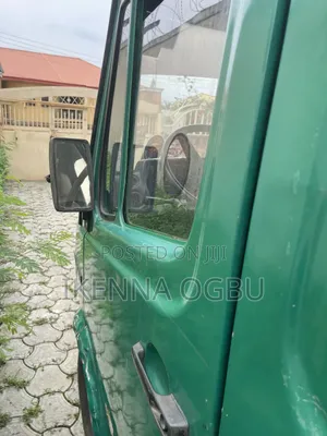 Mercedes-Benz V-Class 2000 Green