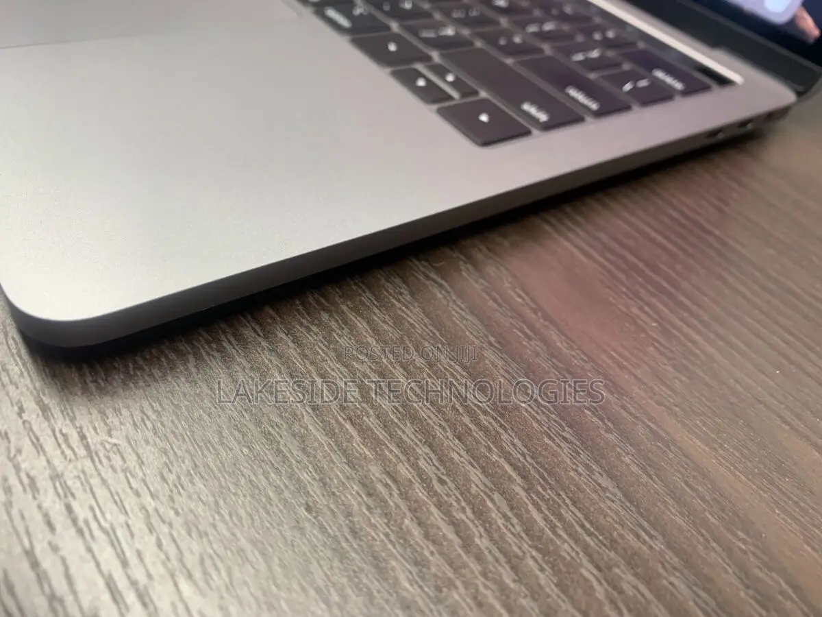 Laptop Apple MacBook Pro 2020 32GB Intel Core I5 SSD 512GB