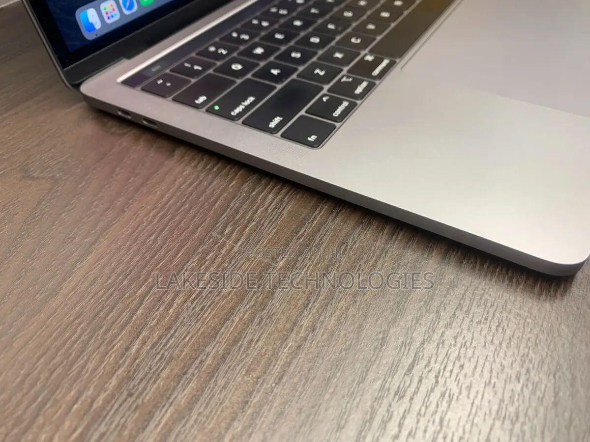 Laptop Apple MacBook Pro 2020 32GB Intel Core I5 SSD 512GB