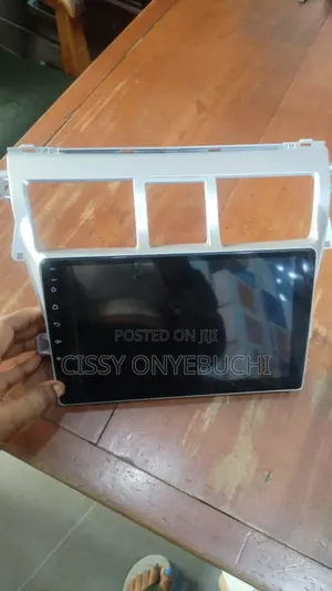 Toyota Yaris 2008_2013 Android Player +Reverse Camera