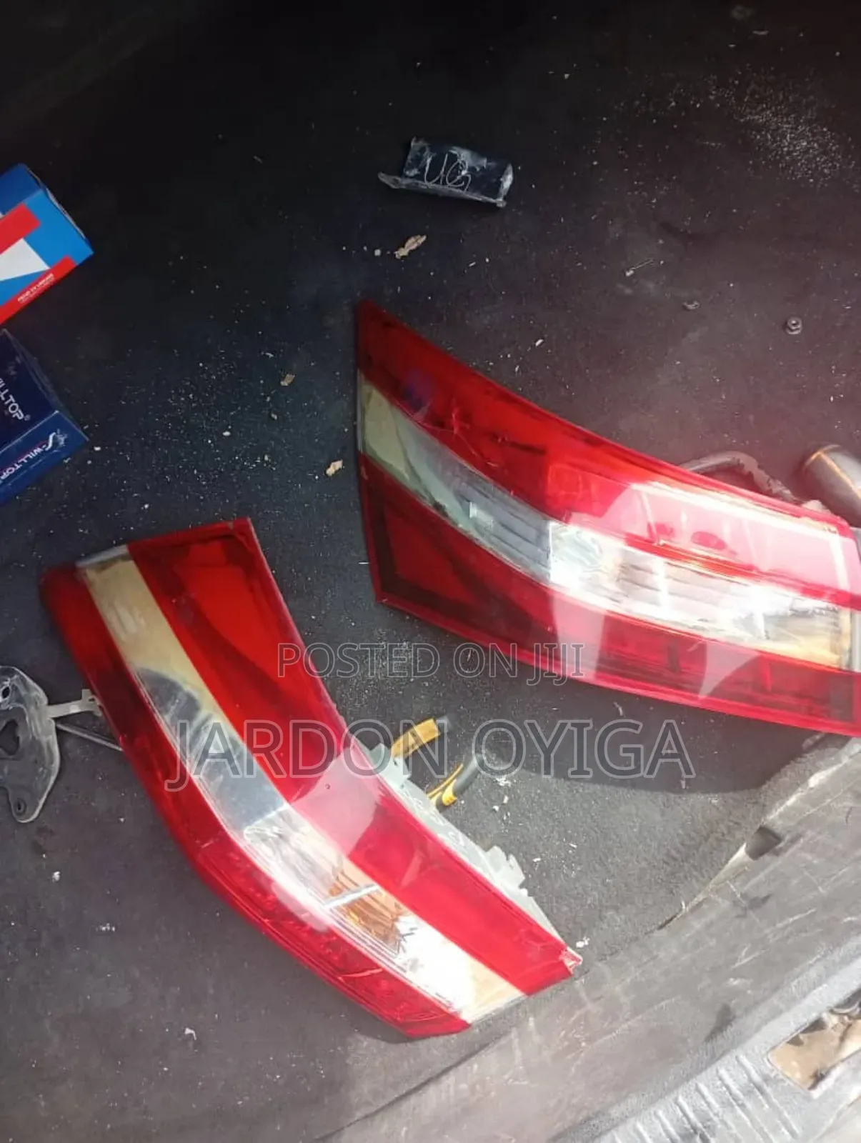 Back Light Toyota Avalon 2015