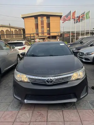 Toyota Camry 2014 Gray