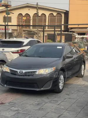 Toyota Camry 2014 Gray