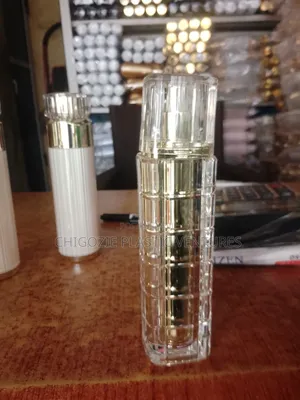 I Deal With All Kinds of Plactic Perfume Bottle and Chemical