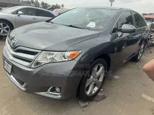 Toyota Venza V6 AWD 2010 Gray