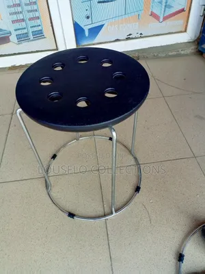 Quality Plastic Stood With Stainless Leg