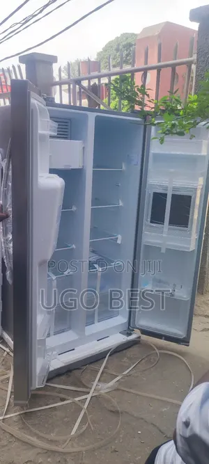 Midea Side by Side Fridge Ice Cube Water Dispenser and Bar