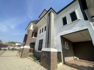 7bdrm Duplex in Gwarimpa Estate By, Gwarinpa for sale