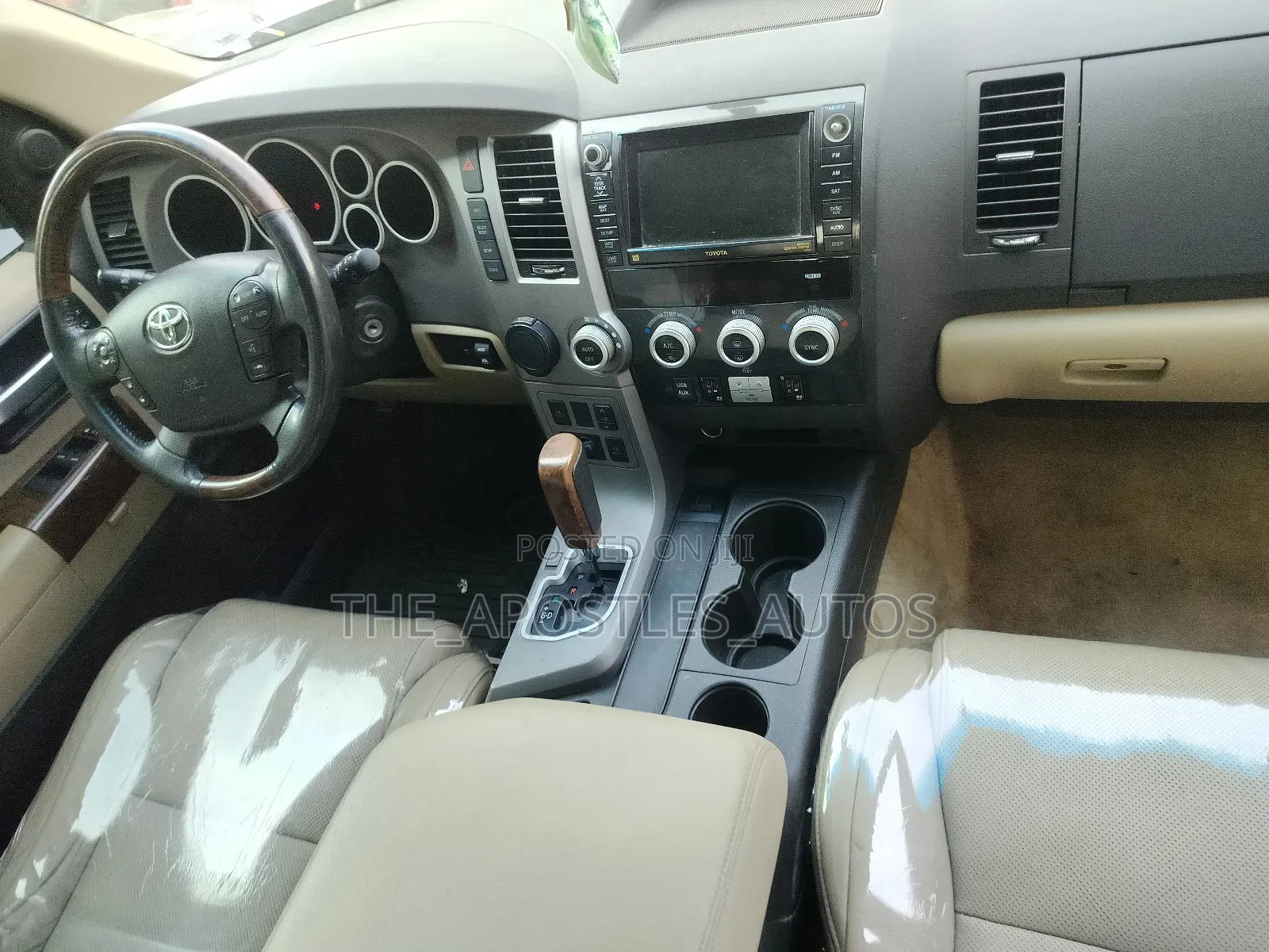 Toyota Sequoia 2010 White