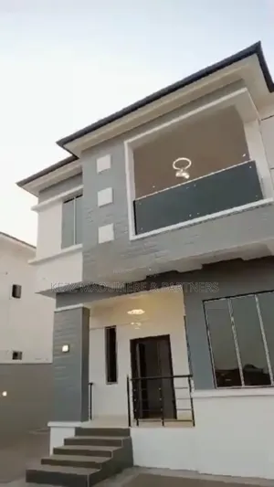 4bdrm Duplex in Golf Estate Annex , for sale