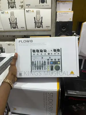 Photo - Behringer FLOW 8 8-Input Digital Mixer With Bluetooth