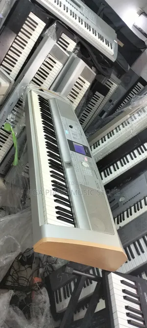 Yamaha DGX-505 88-Keys Portable Digital Keyboard