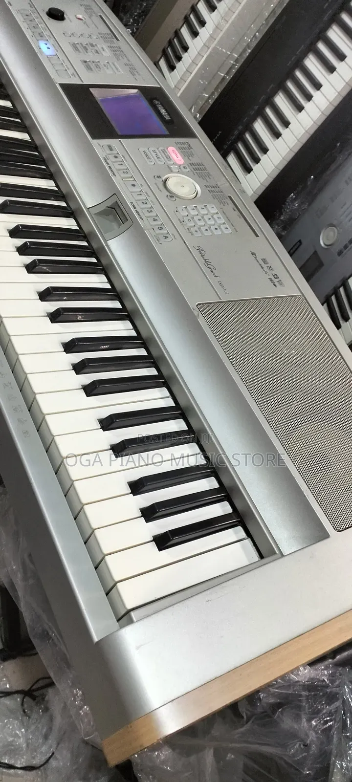 Yamaha DGX-505 88-Keys Portable Digital Keyboard