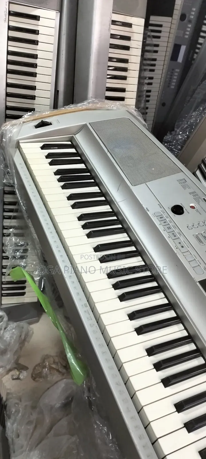 Yamaha DGX-505 88-Keys Portable Digital Keyboard