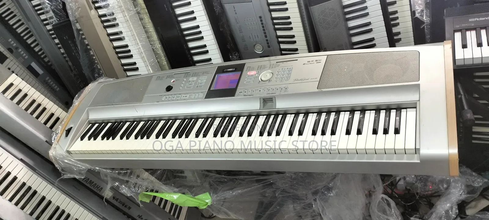 Yamaha DGX-505 88-Keys Portable Digital Keyboard