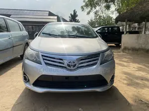 Toyota Avensis 2014 Silver