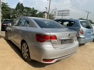 Toyota Avensis 2014 Silver