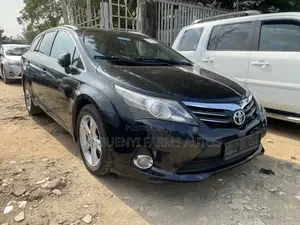 Toyota Avensis 2014 Black