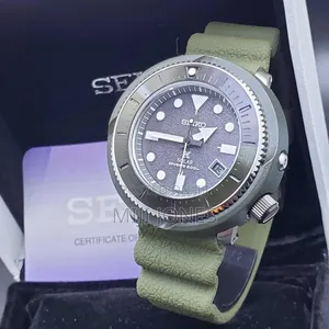 Photo - Seiko Divers Green Strap