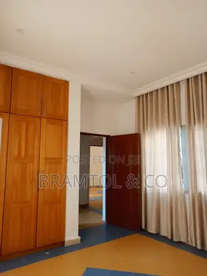 4bdrm Townhouse / Terrace in Maitama for rent