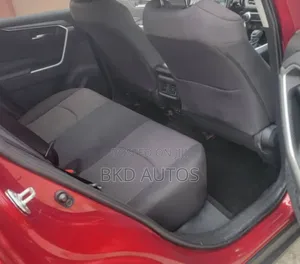 Toyota RAV4 XLE AWD 2020 Red