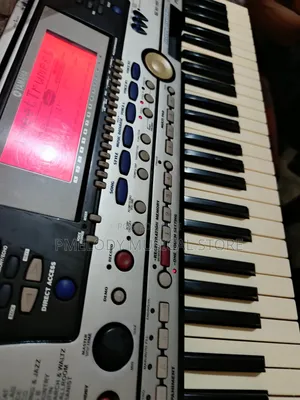 Yamaha PSR 550
