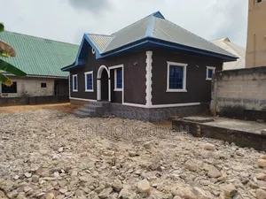 Photo - 2bdrm Bungalow in New Stadium Road for sale