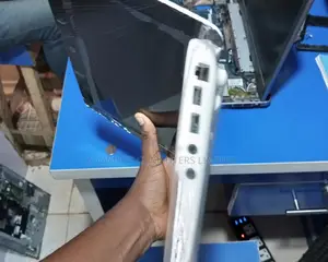 Laptop Samsung 2GB Intel HDD 250GB