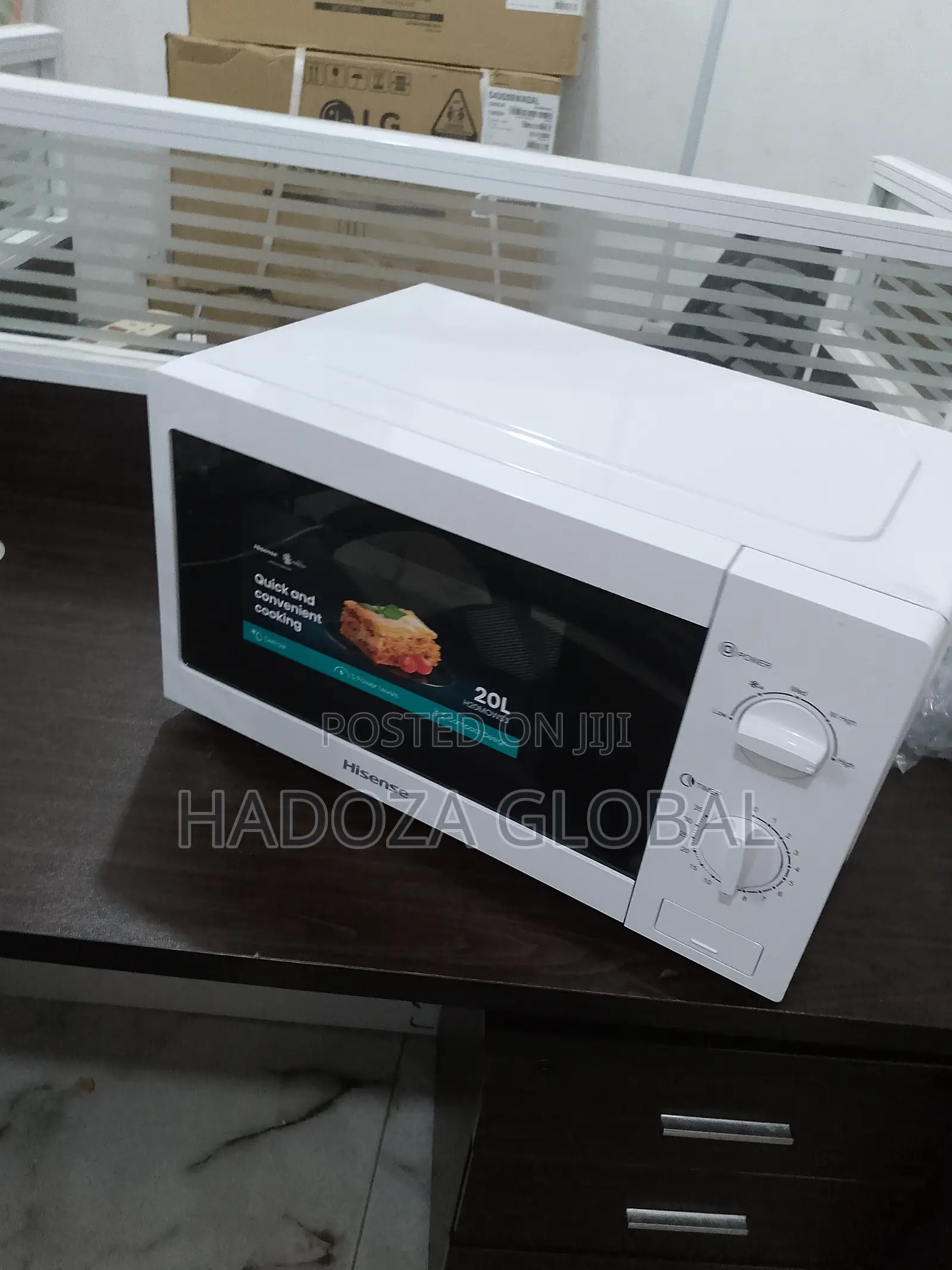 Eco-Friendly Hisense 20L Microwave