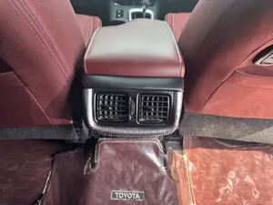 Toyota Hilux SR5 4x4 2019 White