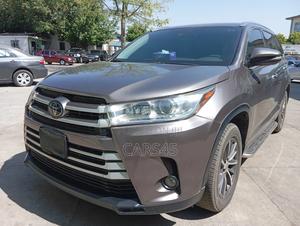 Toyota Highlander 2018 Gray in Gwarinpa - Cars, Car Marketplace | Jiji.ng