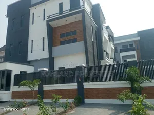 2bdrm Block of Flats in Lekki Scheme 2 for sale