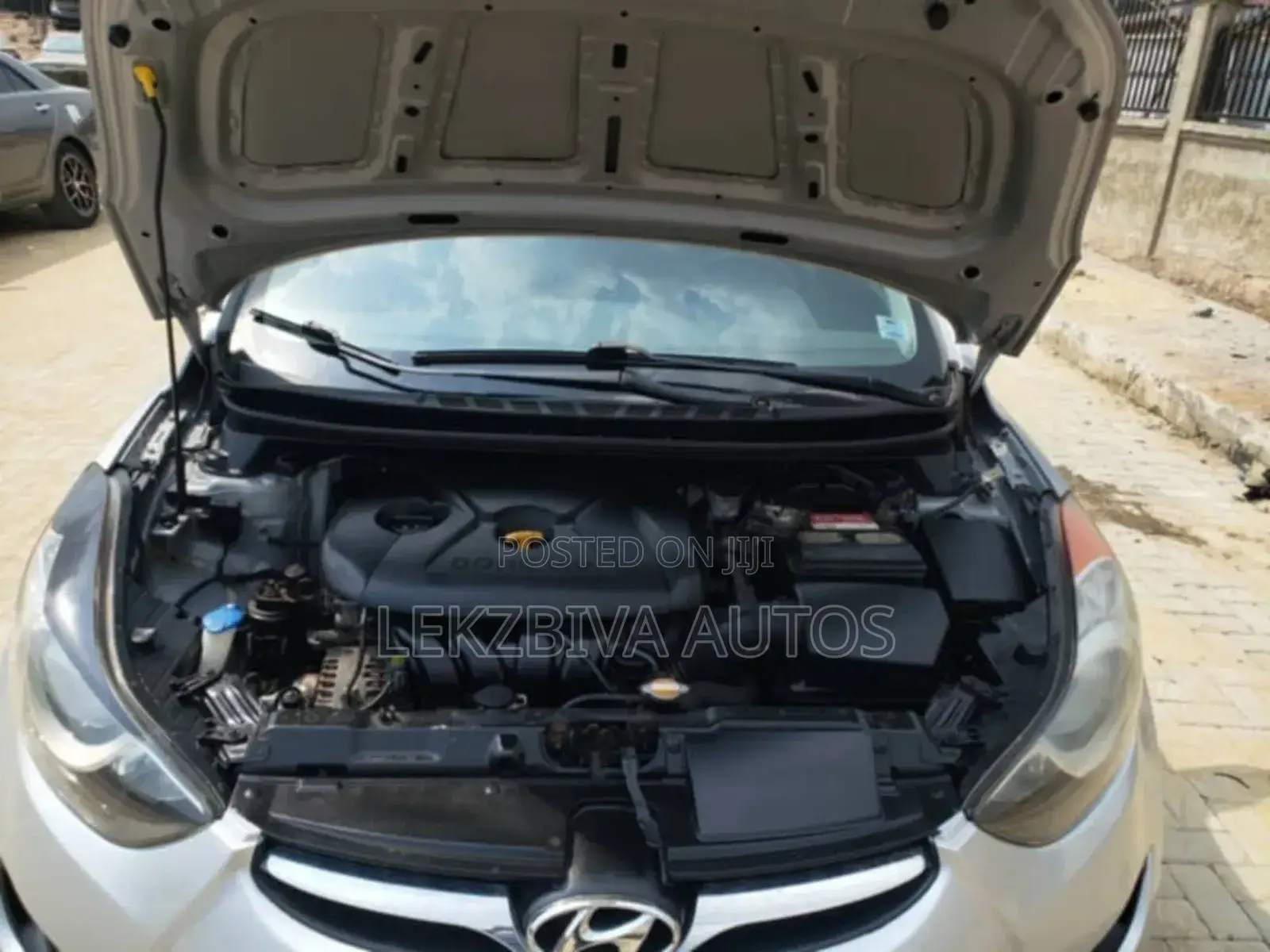 Hyundai Elantra GLS Automatic 2012 Silver