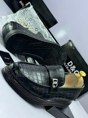 Black/Brown Shoe