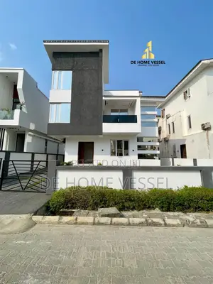 5bdrm Duplex in Chevron for sale