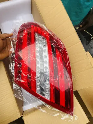 Back Light Mercedes-Benz C300 LED 2012 Model