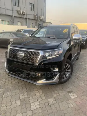 Toyota Land Cruiser Prado 2022 Black