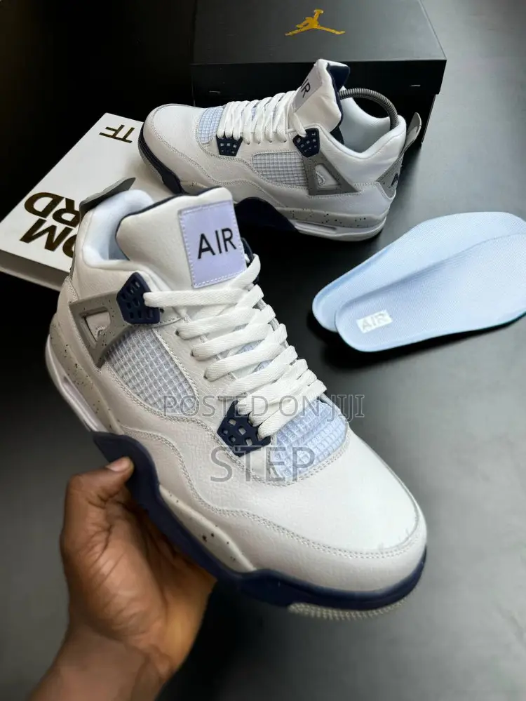 Air Jordan 4 Retros