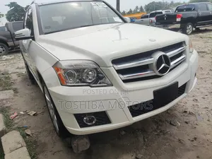 Mercedes-Benz GLK-Class 350 4MATIC 2012 White