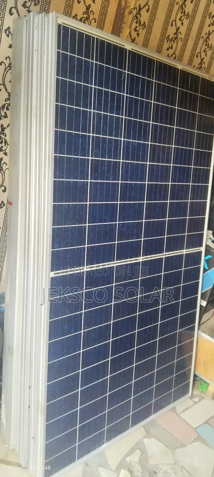 Canadian Cells Solar Panel 450watts Half Cut.