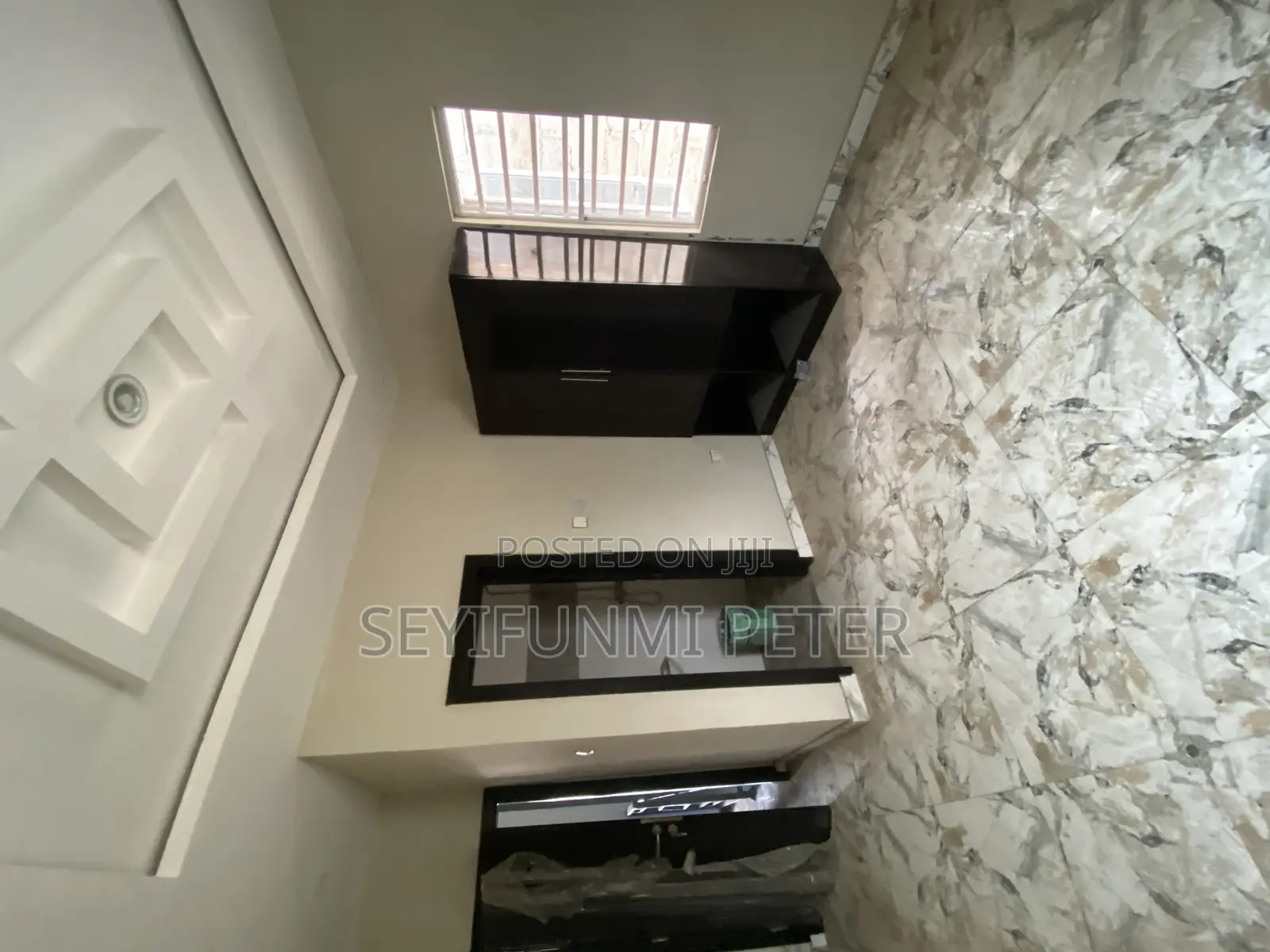 Furnished 4bdrm Duplex in Waterfront Estate for sale